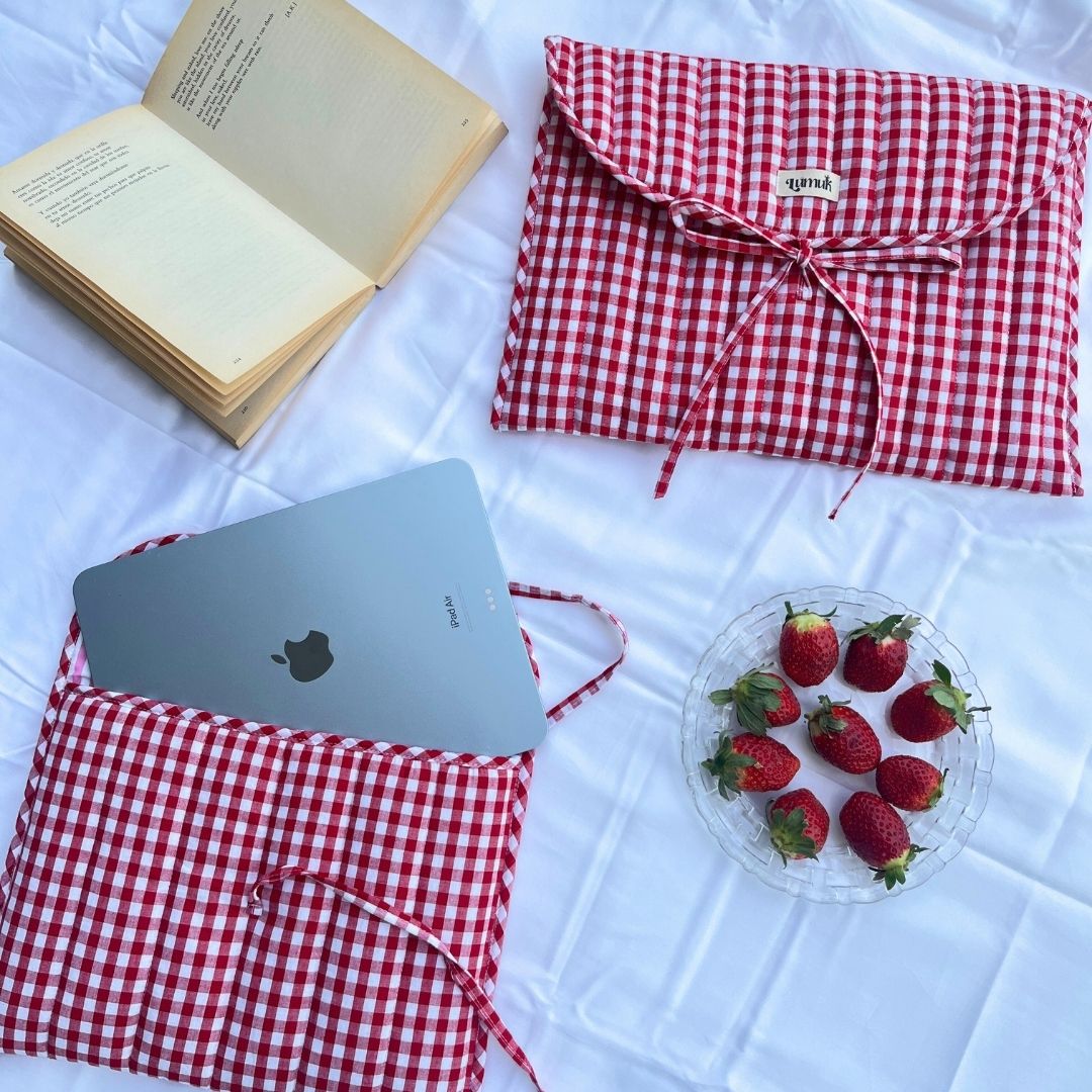 Berry Blush Laptop Sleeve