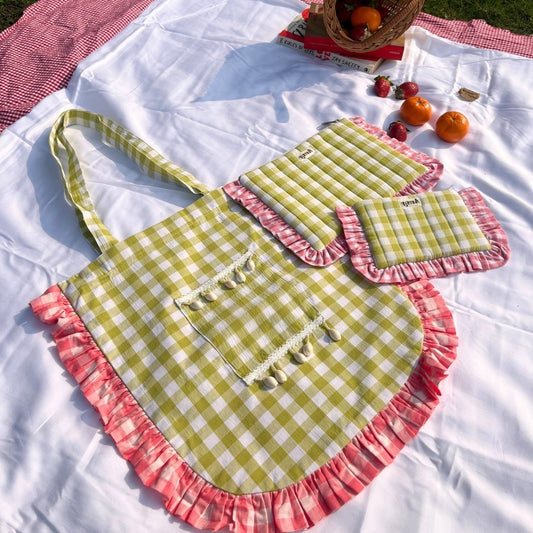 Green & Pink Gingham Rakhi Hamper
